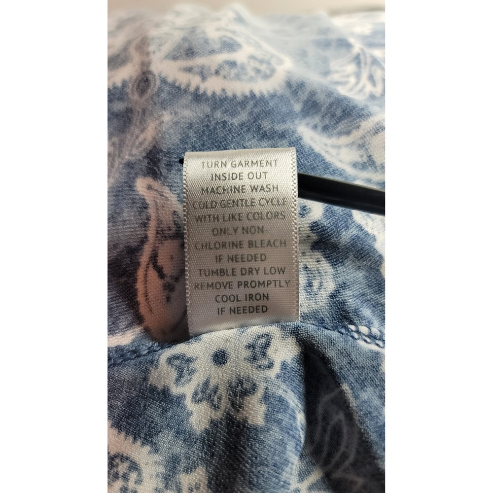 Avenue Blue‎ & White Floral Paisley Blouse - Picture 12 of 12